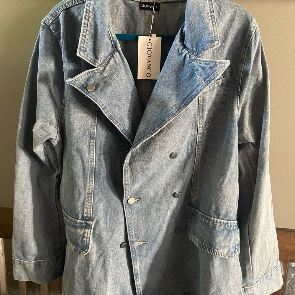 Blue Trench Coat with Double-Breasted Design